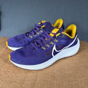 Nike Air Zoom Pegasus 39 LSU TIGERS Purple Yellow Sneaker Men’s 6.5 Women 8
